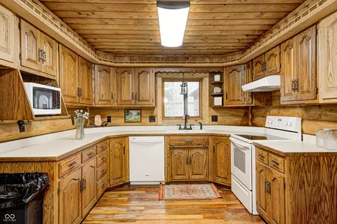 Kitchen - 9600 N 500 E, Pendleton, IN 46064 photo 1 of 5