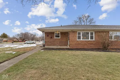 291-293 Meadow Dr, Danville, IN 46122