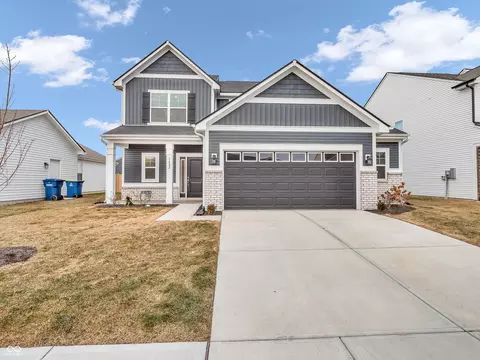 1482 Pine Bark Ln, Sheridan, IN 46069
