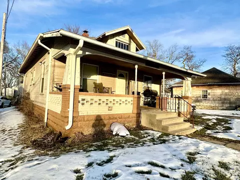 808 S Burlington Dr, Muncie, IN 47302