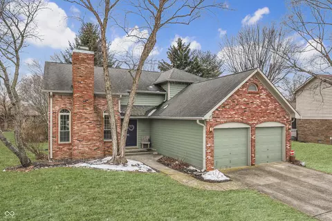 5141 W Scott Dr, Greenwood, IN 46142