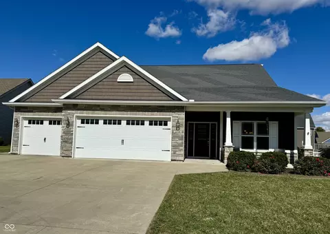 2718 Seattle Slew Ln, Kokomo, IN 46901