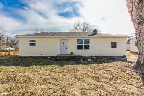 195 E Center Dr, Mooresville, IN 46158