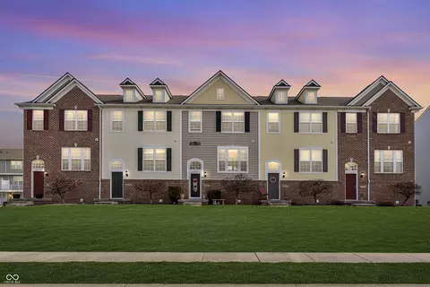 12700 Tamworth Dr, Fishers, IN 46037