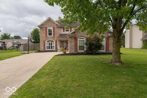 57 Sebring Ct, Whiteland, IN 46184