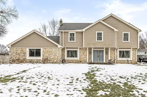 1271 Spruce Dr, Carmel, IN 46033