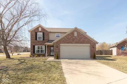 1062 Amy Ct, Greenwood, IN 46143