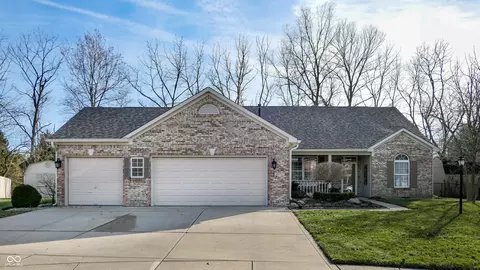 8341 Hunters Meadow Ct, Indianapolis, IN 46259