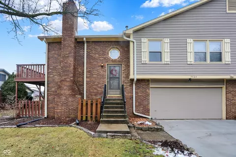 7564 Farm View Cir E, Indianapolis, IN 46256