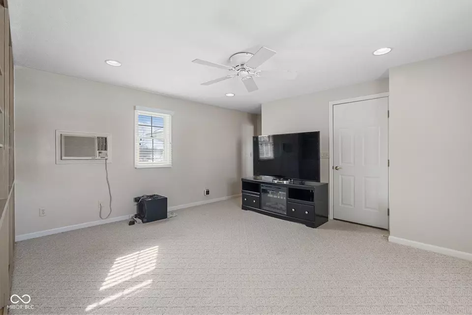 Living - 5696 S Ernest St, Terre Haute, IN 47802 photo 3 of 3