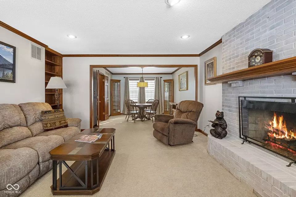 Living - 5696 S Ernest St, Terre Haute, IN 47802 photo 2 of 3