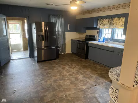 Kitchen - 304 E Vine St, Mitchell, IN 47446 photo 1 of 4