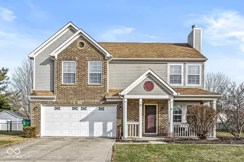 15 Daniel Cir, Brownsburg, IN 46112