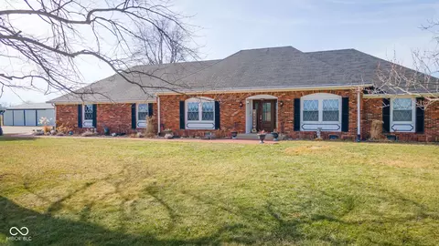 7860 N 1200 E, Shirley, IN 47384