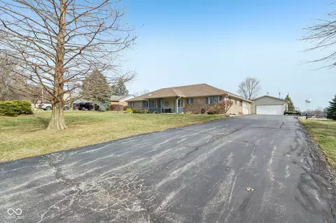 545 Denny Dr, Mooresville, IN 46158