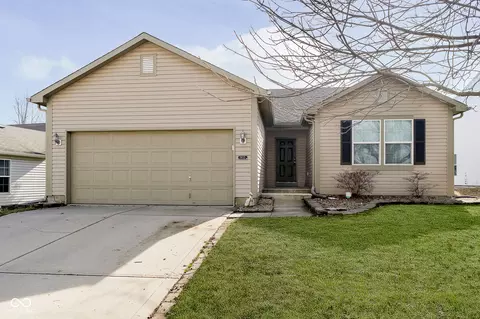 1933 Tourmaline Dr, Westfield, IN 46074