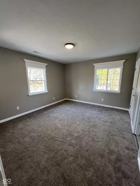 400 W Sherman St, Windfall, IN 46076 photo 8