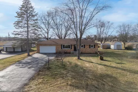 3052 S Fielding Rd, New Palestine, IN 46163