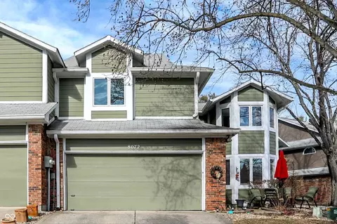 8072 Foxchase Dr, Indianapolis, IN 46256
