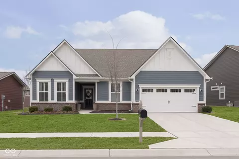 5315 Parkhurst Xing, Mccordsville, IN 46055