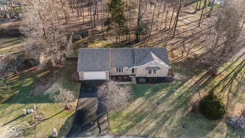 296 Carol Ln, Scottsburg, IN 47170