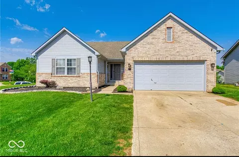 1296 Shortridge Dr, Greenwood, IN 46143