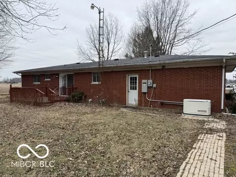 Exterior - 6713 E State Road 36, Mooreland, IN 47360 photo 2 of 3
