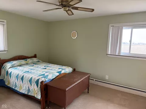Bedroom - 6713 E State Road 36, Mooreland, IN 47360 photo 2 of 4