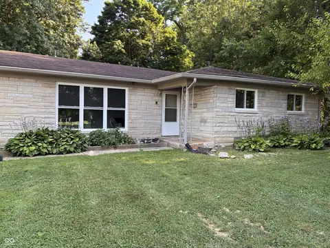 79 Circle Dr, Mooresville, IN 46158