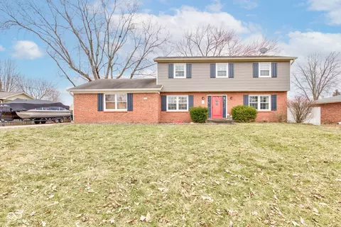 205 Lake View Dr, Greenfield, IN 46140
