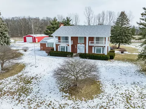 18706 West Rd, Huntertown, IN 46748