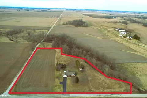7046 E 750 S, Ladoga, IN 47954