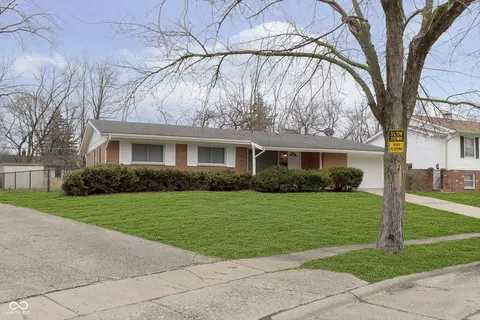 8209 E 36th Pl, Indianapolis, IN 46226