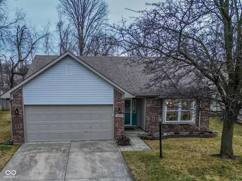 6048 White Birch Dr, Fishers, IN 46038