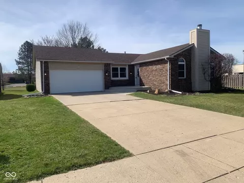 971 Alexander St, Greenwood, IN 46143