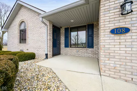 108 Bay Ridge Dr, Pendleton, IN 46064 photo 5