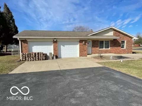 2003 Alexandria Dr, Greenfield, IN 46140
