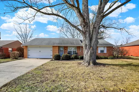 28 Walnut St, Pittsboro, IN 46167