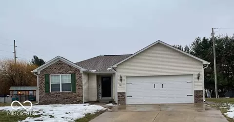 1201 Brooke Dr, Lebanon, IN 46052