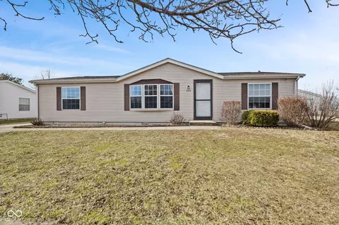 4676 Autumn Ridge Dr, Columbus, IN 47203