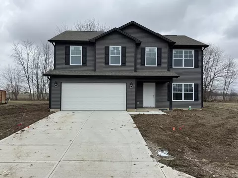 1139 Lake Dr, Shirley, IN 47384
