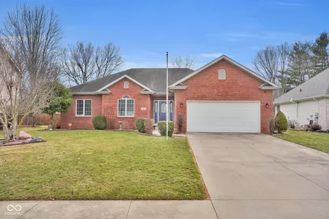 2209 Keystone Pl, Columbus, IN 47203