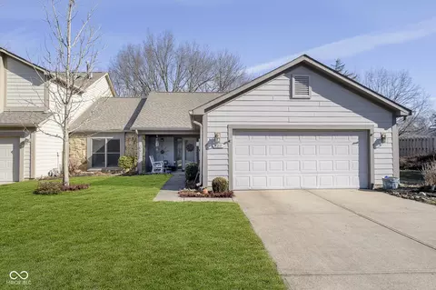 8211 River Bay Dr E, Indianapolis, IN 46240