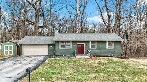135 Boring Pl, Martinsville, IN 46151