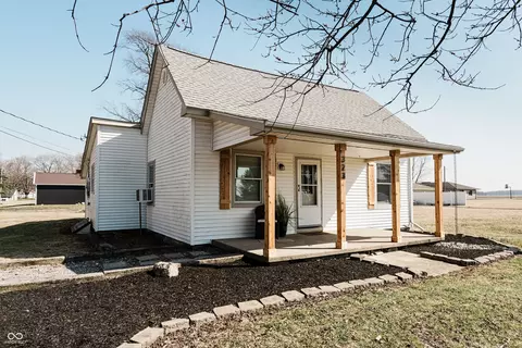 323 S Powell St, Thorntown, IN 46071