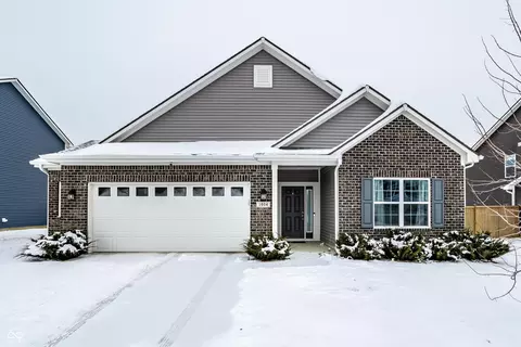 1034 Long Stand Dr, Greenwood, IN 46143
