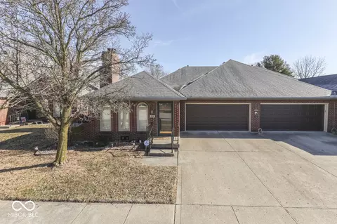 223 Andrews Boulevard East Dr, Plainfield, IN 46168
