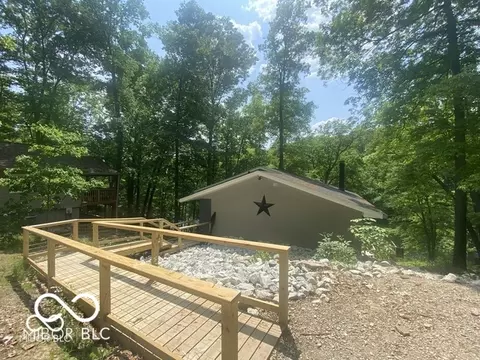 8381 S Kinman Dr, Princes Lakes, IN 46164