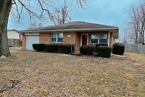 9716 Schrier Dr, Avon, IN 46123