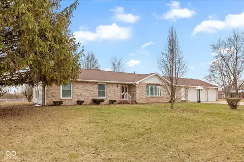 7643 W Yarling St, Elwood, IN 46036